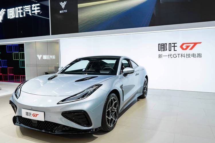 东莞东坑镇悦振特企业管理咨询哪吒汽车在智能汽车领域的表现，领途汽车在新能源汽车市场中的影响力